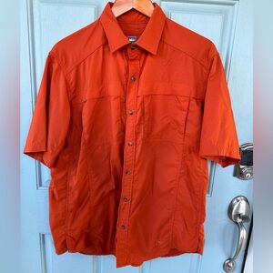 REI CO OP Men’s Shirt Burnt Orange Short Sleeve Vented Hiking Camping Fish-Small